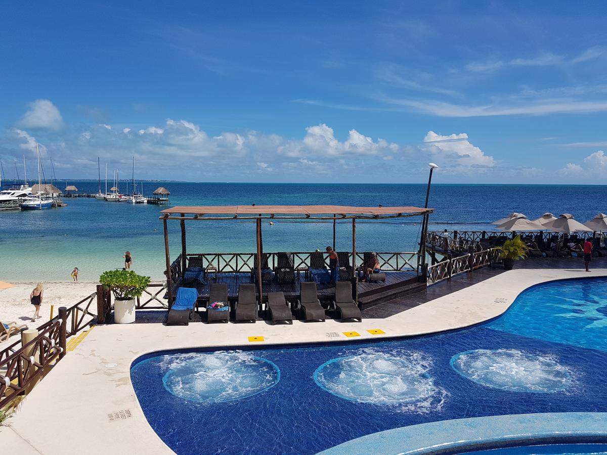 Suite Frente Al Mar Cancun Exterior photo
