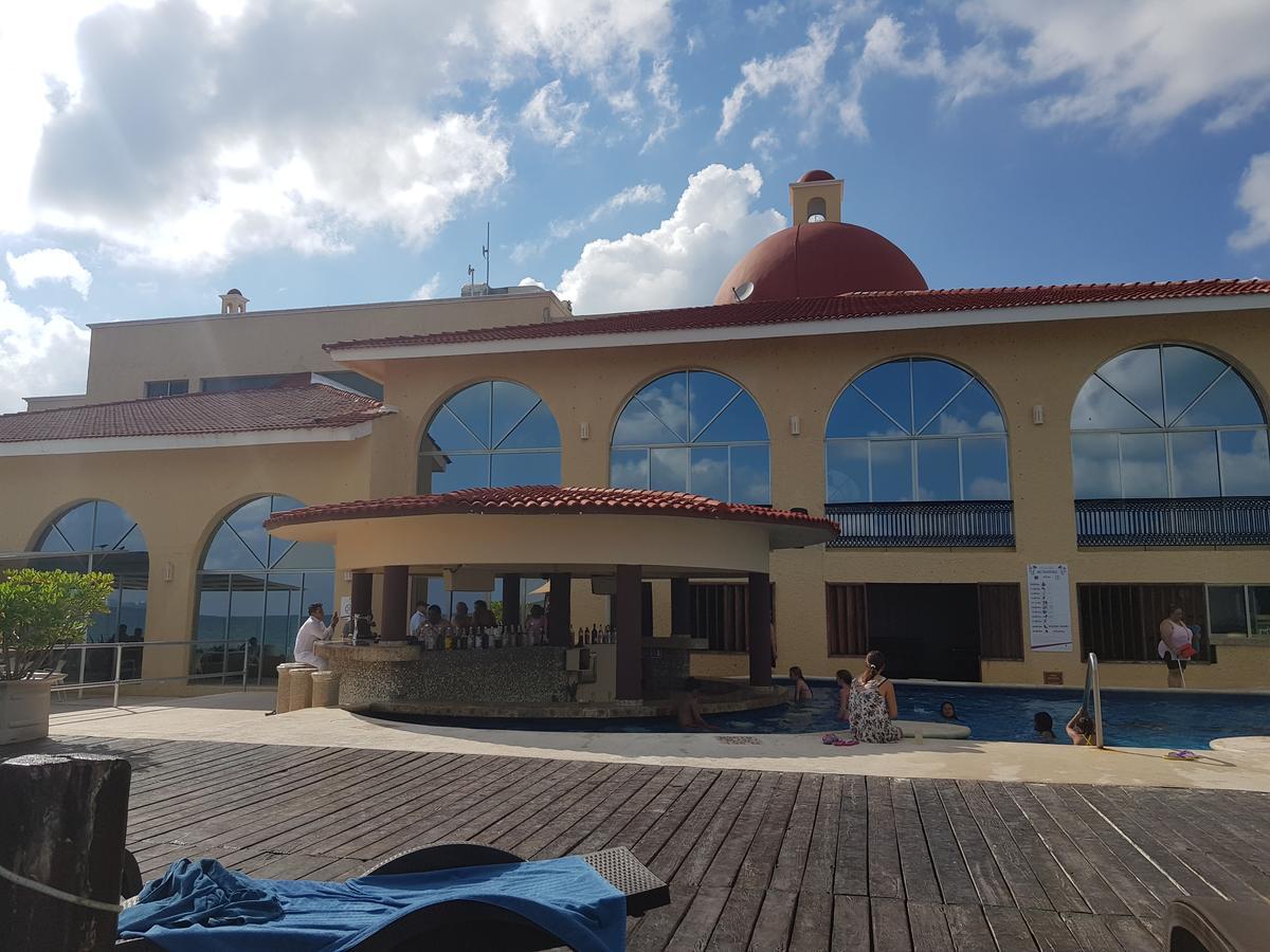 Suite Frente Al Mar Cancun Exterior photo
